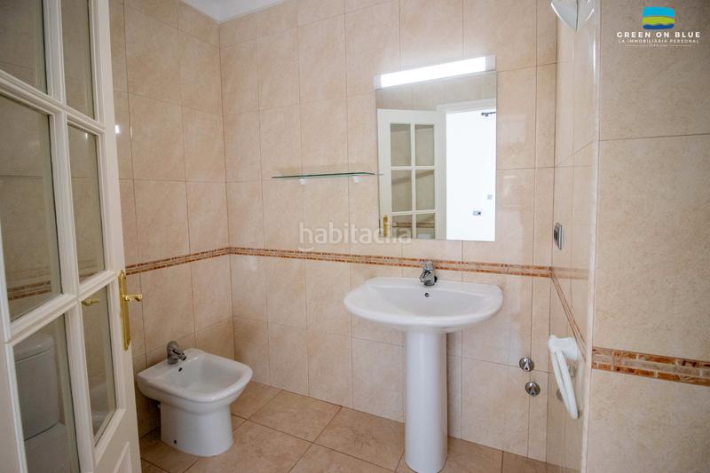 Foto cb66aae6-5be1-4d4e-9055-6195942bfd83. Casa con camino riscaldamento parcheggio piscina in Peralada