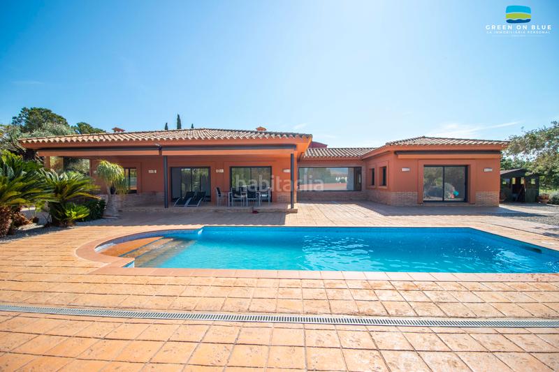 Foto e7c0d5f2-7eb3-4121-abee-b604540af4a7. Casa con camino riscaldamento parcheggio piscina in Peralada