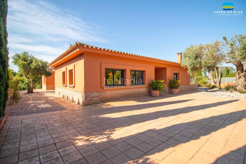 Foto f298d572-77c8-4379-8556-d4f225a50502. Casa con camino riscaldamento parcheggio piscina in Peralada