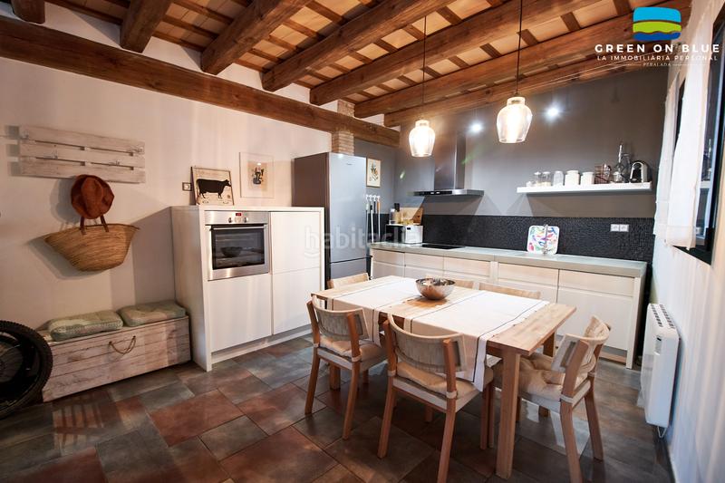 Foto 0bf45c94-495b-4fe9-a3e2-c2a477064163. Casa con riscaldamento in Peralada