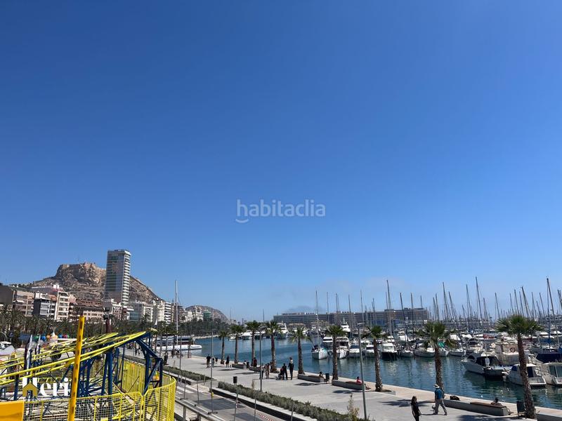 Foto d8f601f0-7dd6-48d3-8027-75f31d0273cd. Piso  en venta en centro, 3 dormitorios. en Ensanche-Diputación Alicante