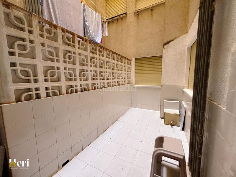 Foto 26d80f9c-1307-4f66-84be-6478921f96c4. Piso  en venta en centro el corte inglés, 3 dormitorios. en Alicante