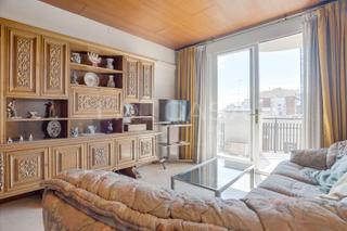 Etagenwohnung  Calle padilla. Fantstica propiedad en inmejorable zona de barcelona, de ms de
