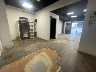 Bureau à Centre. Gran oportunidad en barrio centro de lhospitalet, reformado a es
