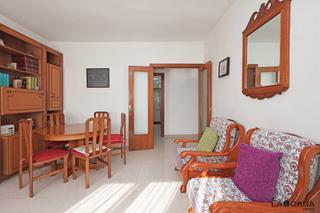 Appartamento in Roses-Castellbell. Fantástica vivienda en inmejorable zona de casi 100m, 4 habitaci