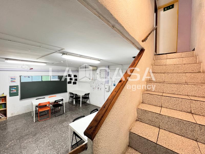 Foto 40142725-c1d5-4034-a20e-b15772ebe0d1. Planta baja amplia planta baja con patio privado, de 2 plantas, 2 baños, 3 habitaciones y en inmejorable zona!!! en Badalona