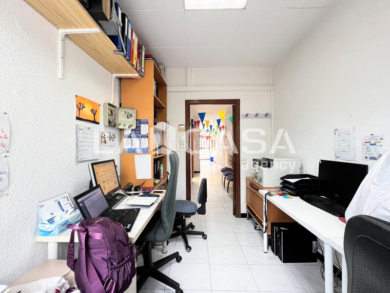 Foto 9dfed164-4d88-4797-9ebc-644bfa47bf05. Planta baja amplia planta baja con patio privado, de 2 plantas, 2 baños, 3 habitaciones y en inmejorable zona!!! en Badalona