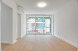 Pis a Porta. Hermosa vivienda de 3 habitaciones, lista para entrar a vivir, c