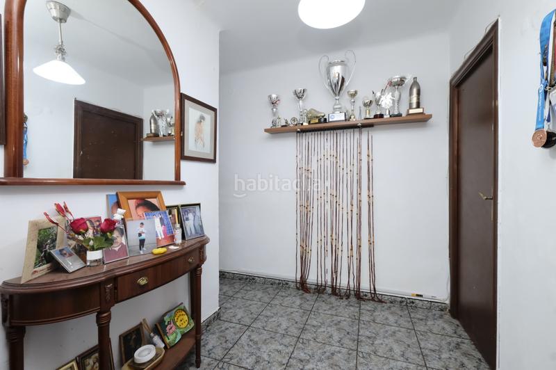 Foto 0be9d1d8-3730-4ae4-b8aa-715218b76ea5. Piso amplia vivienda muy luminosa, de 4 habitaciones y casi 100m, en inmejorable zona !!! en Barcelona