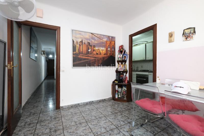 Foto 8ad8a506-454b-44ad-b106-97fb5fd981ea. Piso amplia vivienda muy luminosa, de 4 habitaciones y casi 100m, en inmejorable zona !!! en Barcelona