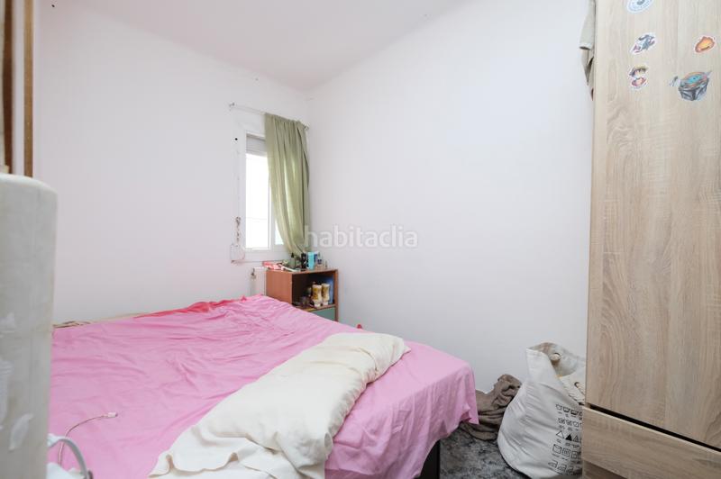 Foto 8ced539c-d58b-497d-9450-63f58939ef39. Piso amplia vivienda muy luminosa, de 4 habitaciones y casi 100m, en inmejorable zona !!! en Barcelona