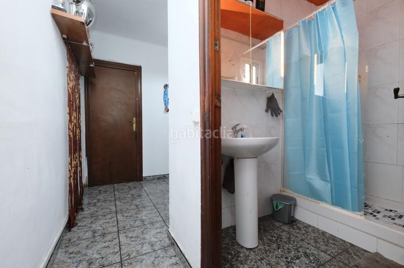 Foto bd492b60-4525-407e-94f1-5ddfcbe18bd3. Piso amplia vivienda muy luminosa, de 4 habitaciones y casi 100m, en inmejorable zona !!! en Barcelona