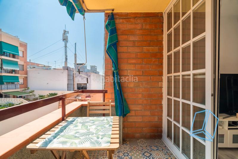 Foto 428c512d-c71e-47ff-8454-b69eb43e24a9. Piso hermosa propiedad de casi 90m lista para entrar a vivir, muy luminosa, de 4 habitaciones y con balcón!!! en Cornellà de Llobregat