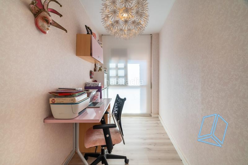 Foto 75a1432d-aa21-4d85-a1f1-045a6d6fcd8d. Piso hermosa propiedad de casi 90m lista para entrar a vivir, muy luminosa, de 4 habitaciones y con balcón!!! en Cornellà de Llobregat