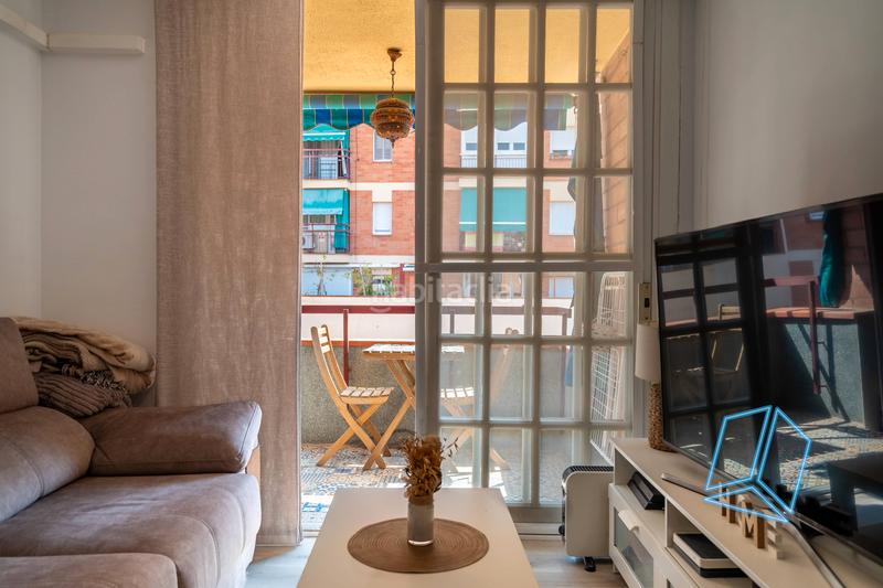 Foto 9115e91b-21a0-4ba3-b6a9-8163f56d5ccc. Piso hermosa propiedad de casi 90m lista para entrar a vivir, muy luminosa, de 4 habitaciones y con balcón!!! en Cornellà de Llobregat