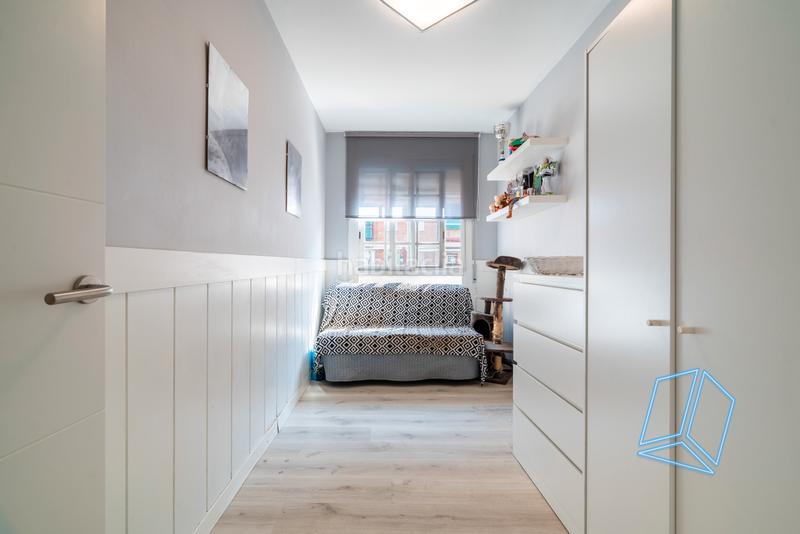 Foto e7eb19c3-2df1-454c-9bbe-89558b731055. Piso hermosa propiedad de casi 90m lista para entrar a vivir, muy luminosa, de 4 habitaciones y con balcón!!! en Cornellà de Llobregat