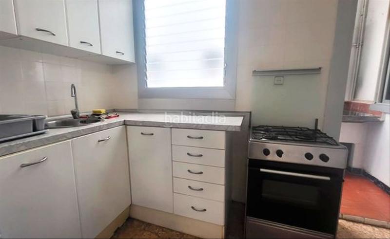 Foto 1dfd1663-5f08-4eb6-ba08-23a56f838525. Piso hermosa propiedad en inmejorable zona , de casi 100m, 3 habitaciones, con ascensor y balcón!!! en Barcelona