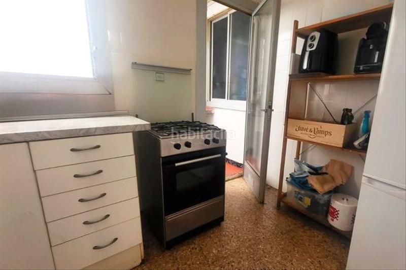 Foto ab0a7724-72bb-4e54-aa0f-c087975ae345. Piso hermosa propiedad en inmejorable zona , de casi 100m, 3 habitaciones, con ascensor y balcón!!! en Barcelona