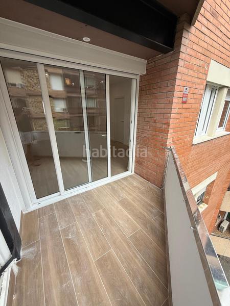 Foto 6e518f00-df75-48ce-84fe-433b62bd4394. Piso hermosa vivienda completamente refromada a estrenar de más de 100m, 3 habitaciones, 2 baños, con ascensor y 2 balcones!!! en Barcelona