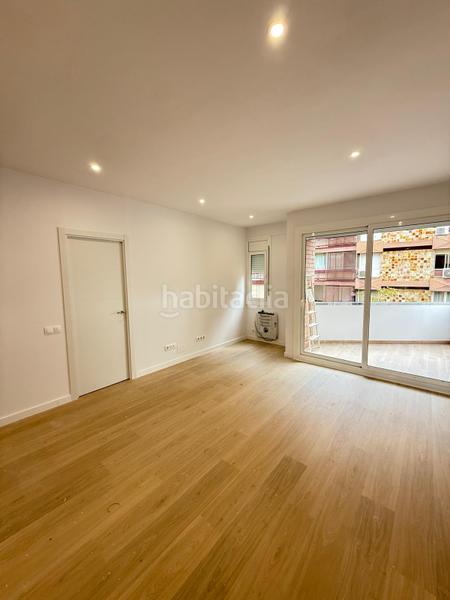 Foto e4a9e60c-3bc8-446c-bcd7-7b71b53c5e76. Piso hermosa vivienda completamente refromada a estrenar de más de 100m, 3 habitaciones, 2 baños, con ascensor y 2 balcones!!! en Barcelona