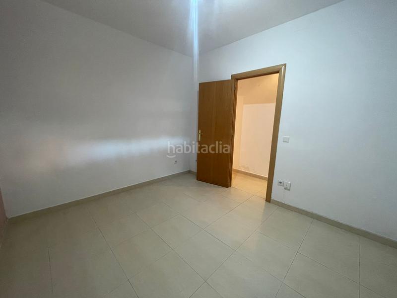 Foto 46397a30-1b65-44c1-97d9-1378868358db. Planta baja gran oportunidad en el barrio de sant feliu, piso con terraza a pocos pasos del metro!!! en Hospitalet de Llobregat (L´)