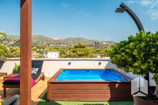 Dúplex a Baixador. Atico duplex con piscina, vistas al mar, parking y terraza!!!