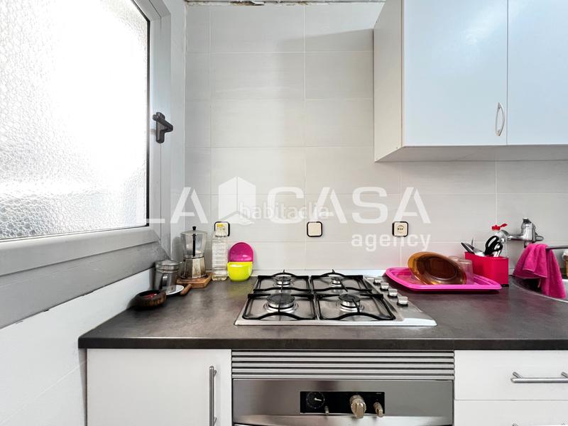 Foto a80ebd9c-6948-436a-8ff8-87df9395cc10. Flat with heating in La Salut Badalona