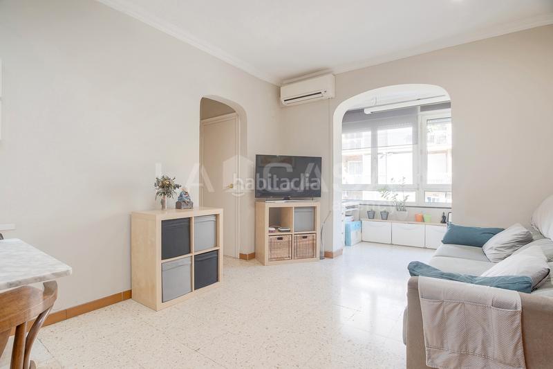 Foto 59cd33b2-6e3d-44d1-8370-1b50eaf54b3e. Appartement avec chauffage dans Sagrada Família Barcelona