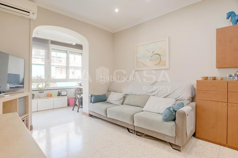 Foto 91f528a9-8cbe-46a2-a5bd-cebf4d505cd0. Appartement avec chauffage dans Sagrada Família Barcelona