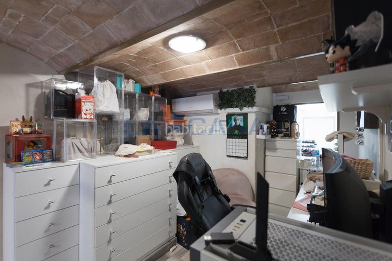 Foto dbbfb4c2-3467-4b3b-a2c1-8d6c185eee53. Flat with heating in Baix Guinardó Barcelona