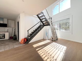 Zweistöckige Wohnung  Carrer de maria ward