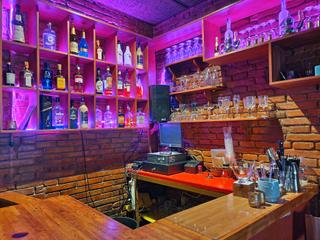 Local commercial à Sants. Gran oportunidad en la mejor zona del magnífico barrio de les sa