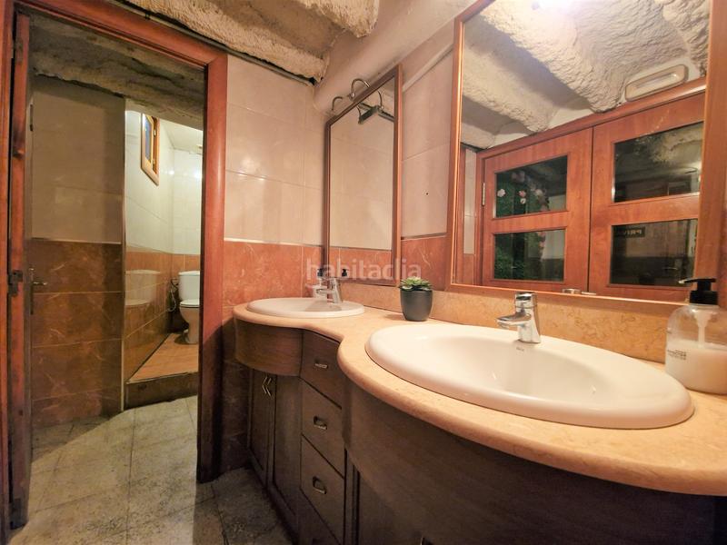 Foto c5f1789f-2f2a-463d-8c60-a1f49fb8f5e9. Local comercial gran oportunidad en la mejor zona del magnífico barrio de les Sants , bar con licencia c1!!! en Barcelona