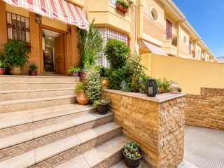 Casa adosada en El Tejar - Hacienda Bizcochero