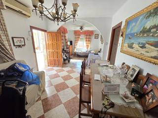 Casa a Fuente Alegre - El Chaparral - Los Morales. Bonita casa mata a escasos metros de la principal de pto.de la t