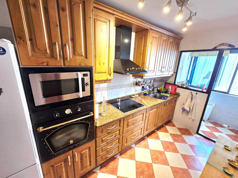 Foto fa9b2f76-2484-4700-9825-3f6d64b23706. Pis amb aparcament piscina a Las Gaviotas - Carvajal Fuengirola