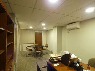 Location Bureau  Calle de sicília. Local, oficina, despacho, buena ubicación