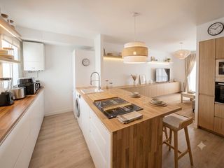 Etagenwohnung  De la florida. Luz, amplitud y vida exterior en el centro de cornellà de llobre