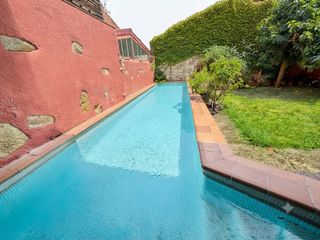 Casa  Doctor rovira benet. Exclusiva vivienda unifamiliar con jardín y piscina en el centro