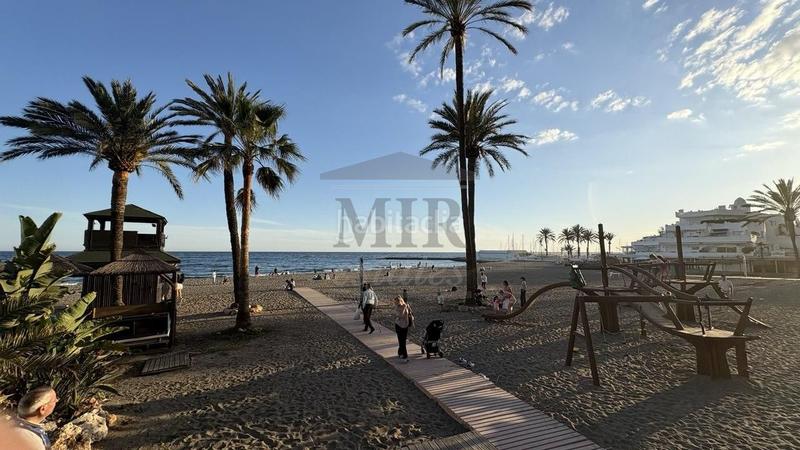 Foto e7400435-57f2-4706-a2da-fd26e40898e7. Alquiler piso en del mar 14 centro paseo marítimo en Marbella