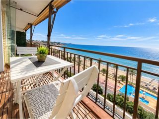 Pis a Llevant. Precioso piso frente al mar en tarragona  primera línea junto al