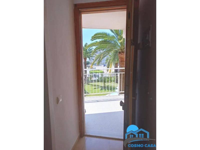 Foto 064534cd-f278-43f7-bef6-e57a9ab3e81e. Estudi amb piscina a La Pineda Vila-seca