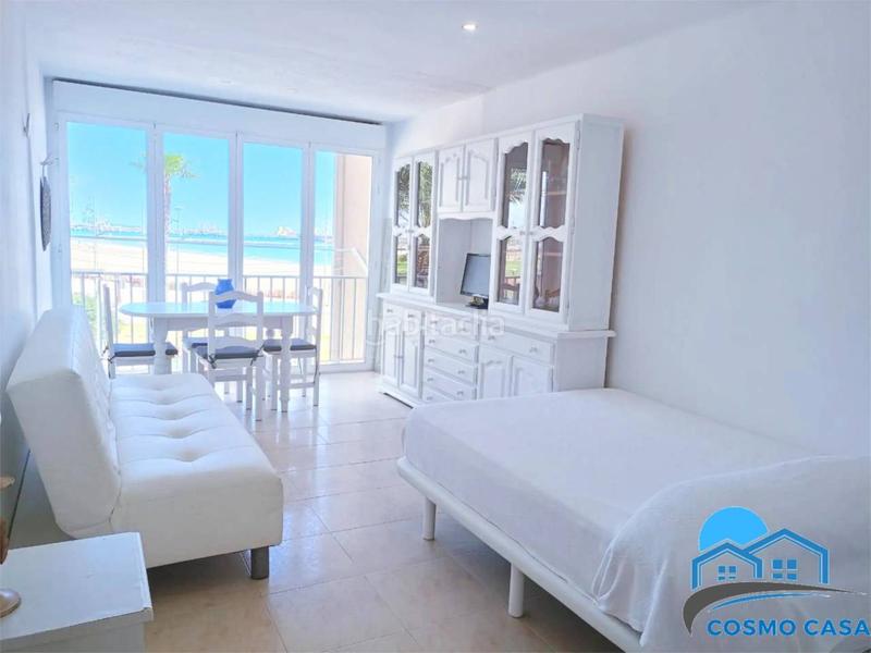 Foto 41769986-6d66-484d-9d9f-b21215c6cd1d. Estudi amb piscina a La Pineda Vila-seca