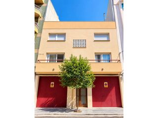 Edificio in Vila-seca Poble. Oportunidad para promotores e inversores  vilaseca