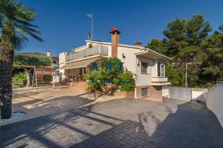 Casa  Til·lers. Chalet independiente en mas alba