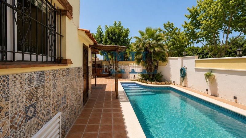 Foto b15d183b-27e8-4ec6-a5b3-9019b363f102. Casa amb aparcament piscina a Centre Sant Pere de Ribes