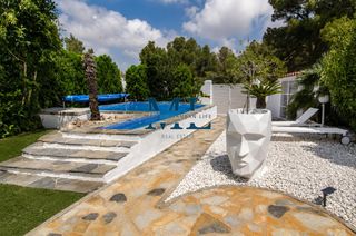 Casa in Mas d´En Serra - Els Cards. Chalet independiente con jardin y piscina en mas den serra