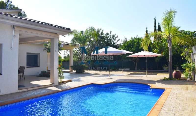 Foto 0cb4500d-6d76-498a-aa49-51c201d056c9. Casa amb calefacció aparcament piscina a Roda de Barà