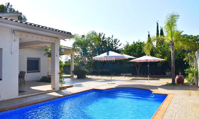 Foto 4b1092ad-b50a-400a-a4e2-dd76652cb097. Casa amb calefacció aparcament piscina a Roda de Barà