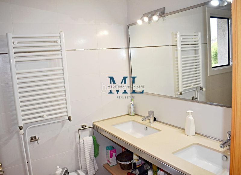 Foto 524d5ef0-29e8-4a47-a113-f3a13981dcee. Casa amb calefacció aparcament piscina a Roda de Barà
